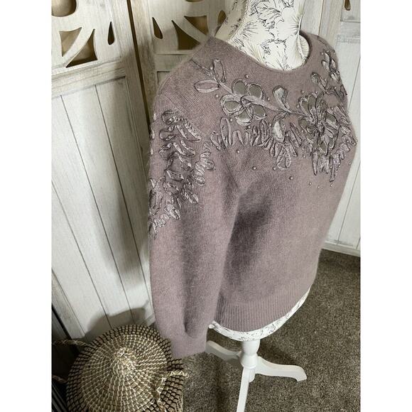 Vintage Purple Angora Lambswool Blend Sweater Floral Beaded Size Medium - Picture 2 of 5